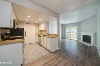 Photo #5: 250056928 Listing