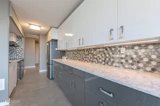 Photo #4: 250056933 Listing