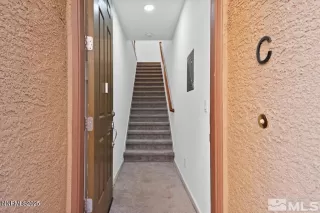 Photo #2: 250056951 Listing