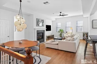 Photo #3: 250056951 Listing