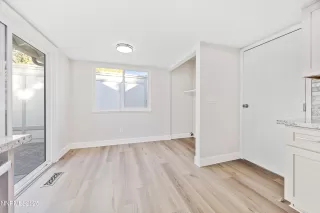 Photo #2: 250057029 Listing