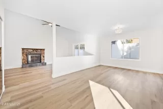 Photo #3: 250057029 Listing