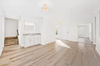 Photo #6: 250057029 Listing