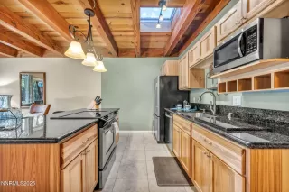 Photo #1: 250057036 Listing