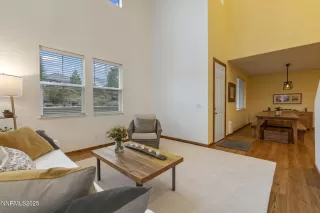 Photo #4: 250057046 Listing