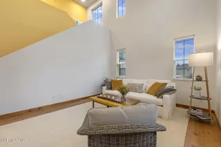 Photo #5: 250057046 Listing