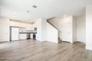 Photo #2: 250057073 Listing 