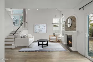 Photo #2: 250057078 Listing