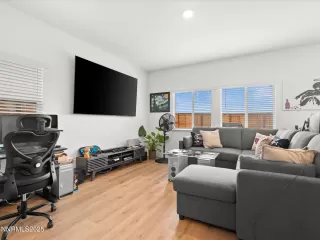 Photo #4: 250057086 Listing