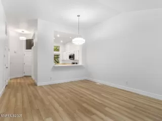 Photo #4: 250057104 Listing 