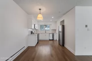 Photo #4: 250057143 Listing