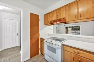 Photo #3: 250057162 Listing