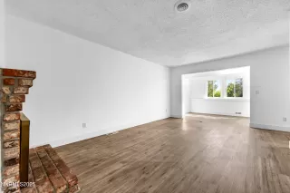 Photo #6: 250057204 Listing