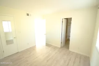 Photo #3: 250057208 Listing