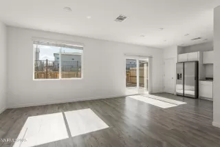 Photo #4: 250057277 Listing