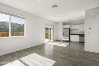Photo #5: 250057277 Listing