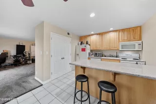 Photo #3: 250057309 Listing