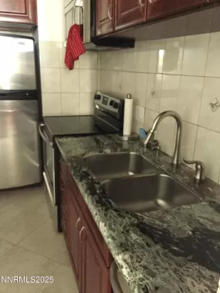 Photo #6: 250057324 Listing