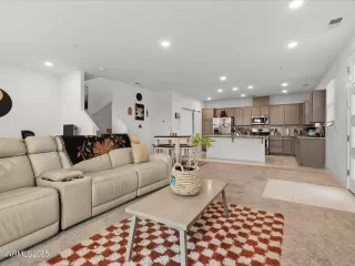 Photo #6: 250057413 Listing