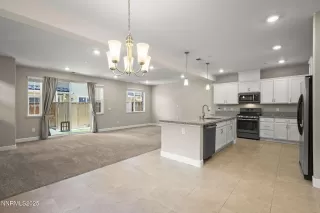 Photo #3: 250057455 Listing