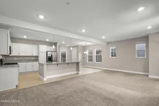 Photo #6: 250057455 Listing