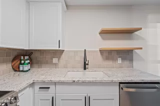 Photo #2: 250057691 Listing