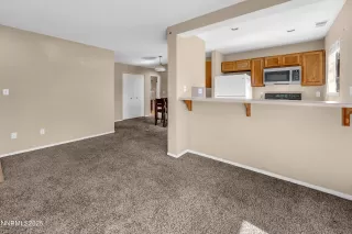 Photo #6: 250057759 Listing