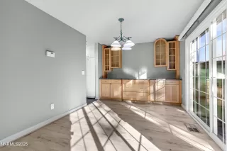 Photo #5: 250057763 Listing