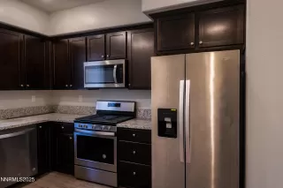 Photo #2: 250057802 Listing