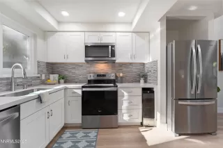 Photo #6: 250057859 Listing