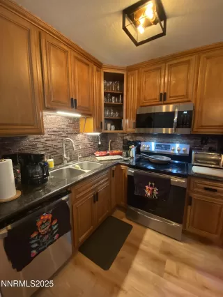 Photo #1: 250057874 Listing