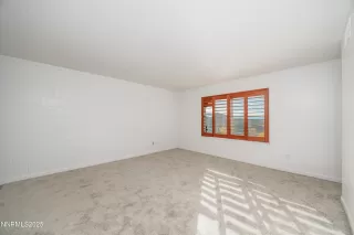 Photo #4: 250057882 Listing