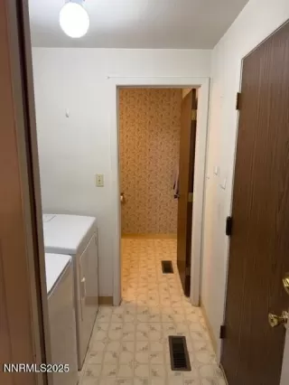 Photo #3: 250057927 Listing