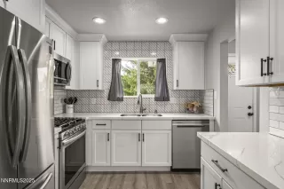 Photo #2: 250057985 Listing