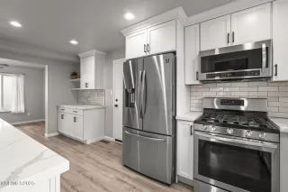 Photo #4: 250057985 Listing