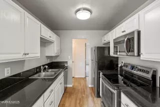 Photo #4: 250058085 Listing