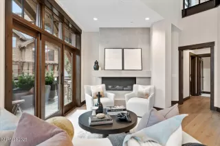 Photo #2: 250058092 Listing 