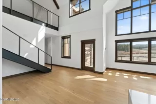 Photo #1: 250058101 Listing 