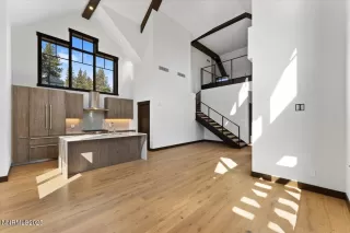 Photo #2: 250058101 Listing 