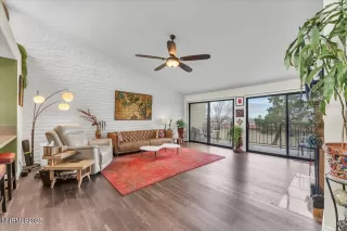 Photo #6: 250058136 Listing