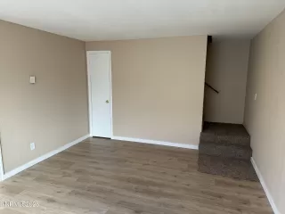 Photo #5: 250058217 Listing