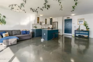 Photo #3: 250058260 Listing