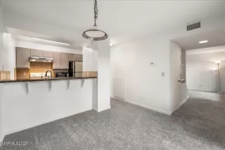 Photo #5: 250058277 Listing