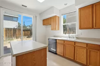 Photo #4: 250058303 Listing 