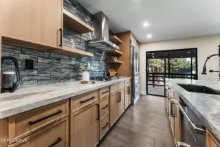 Photo #2: 250058383 Listing