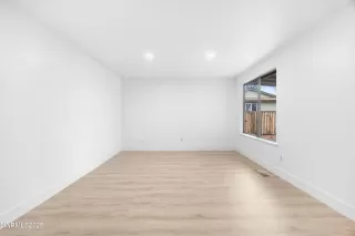 Photo #3: 250058408 Listing 