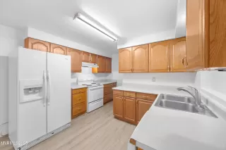 Photo #6: 250058408 Listing 