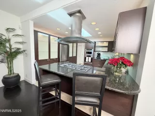 Photo #4: 250058589 Listing 