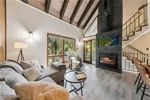 Photo #1: 250058638 Listing 