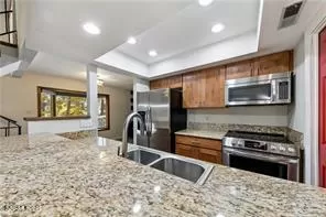 Photo #4: 250058638 Listing 